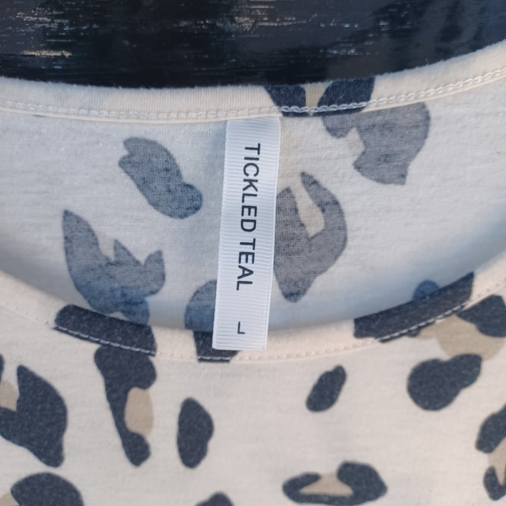 Leopard Shirt - Picture 2 of 2